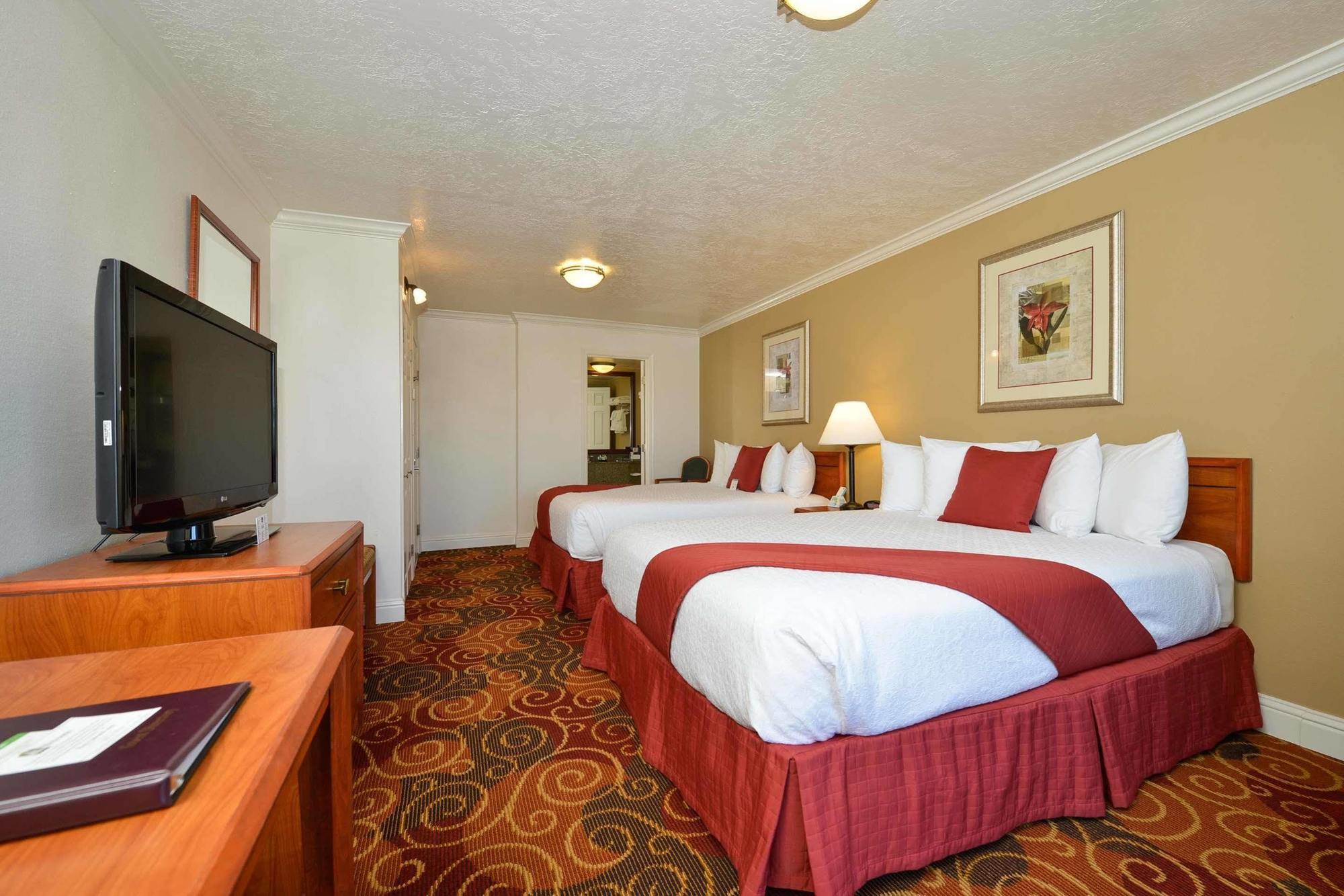 Western Pier Point 4*